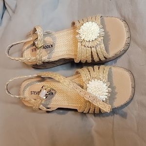 Steve Madden - Jennifer- JGarner Wedge sandal Youths size 1 Cork wedge NWOT